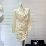 Spring Festival New Temperament Women's High-Grade Black Short Dress High-Necked Ass Tos-Dressed Folded Dress Woman